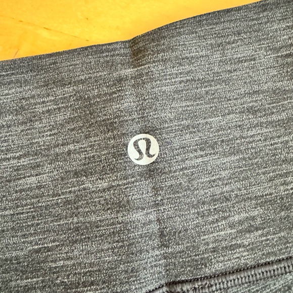 Lululemon Leggings Grey Size 6. - Picture 3 of 3